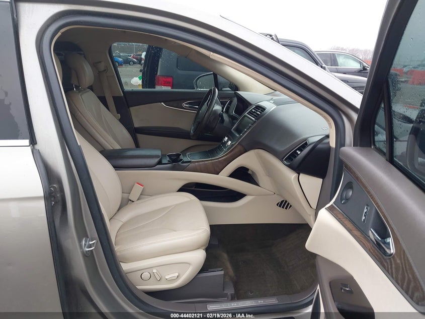 2016 Lincoln Mkx VIN 2LMTJ6LP9GBL20626 IAAI salvage auction — FRONT END, Salvage (Missouri), sold $1,050 on 2026-07-21 (photo 5)