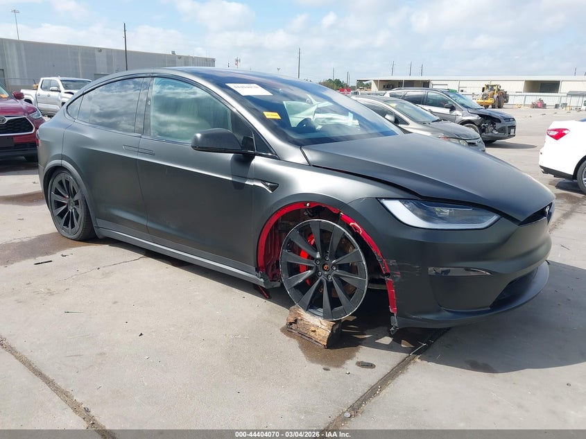 2023 Tesla Model x VIN 7SAXCBE6XPF405036 IAAI salvage auction — RIGHT FRONT, Salvage Title, sold $28,500 on 2026-07-23 (photo 1)