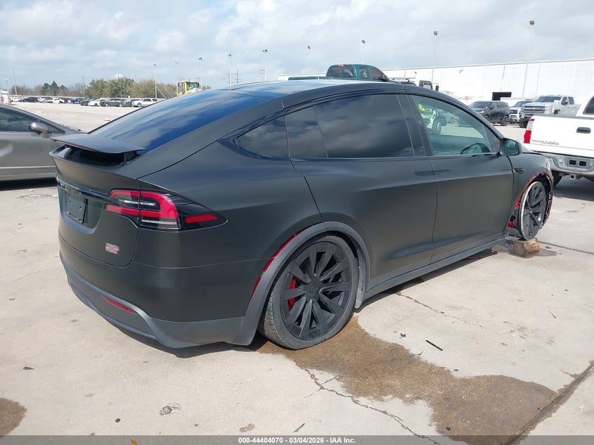 2023 Tesla Model x VIN 7SAXCBE6XPF405036 IAAI salvage auction — RIGHT FRONT, Salvage Title, sold $28,500 on 2026-07-23 (photo 4)