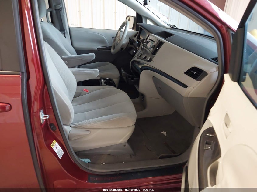 2011 Toyota Sienna VIN 5TDKK3DC2BS047197 IAAI salvage auction — RIGHT SIDE, Clear (Delaware), sold $1,450 on 2026-07-13 (photo 5)
