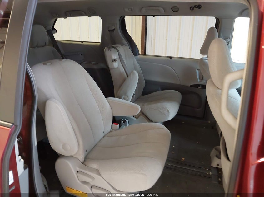 2011 Toyota Sienna VIN 5TDKK3DC2BS047197 IAAI salvage auction — RIGHT SIDE, Clear (Delaware), sold $1,450 on 2026-07-13 (photo 8)