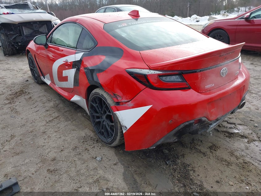 2025 Toyota Gr 86 VIN JF1ZNBE13S8756812 IAAI salvage auction — LEFT & RIGHT, Salvage (Massachusetts), sold $9,250 on 2026-07-21 (photo 3)