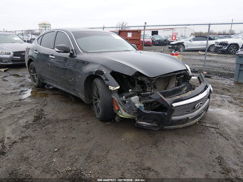 2019 Infiniti Q70 VIN JN1BY1AR2KM585098 IAAI salvage auction — FRONT END, Salvage Title, sold $600 on 2026-07-20 (photo 1)