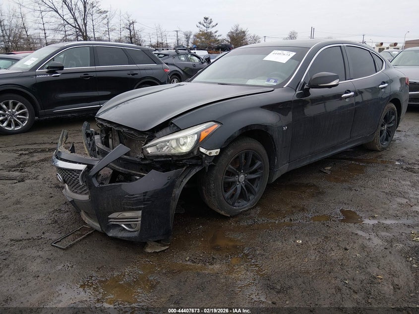 2019 Infiniti Q70 VIN JN1BY1AR2KM585098 IAAI salvage auction — FRONT END, Salvage Title, sold $600 on 2026-07-20 (photo 2)