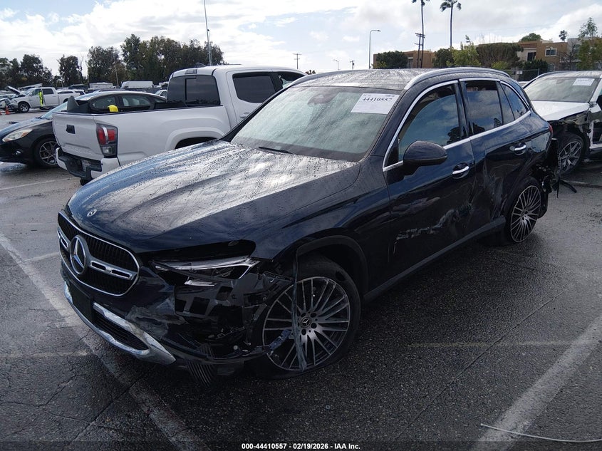 2024 Mercedes-benz Glc VIN W1NKM4HB9RF212487 IAAI salvage auction — LEFT SIDE, Salvage (California), sold $13,200 on 2026-07-30 (photo 2)