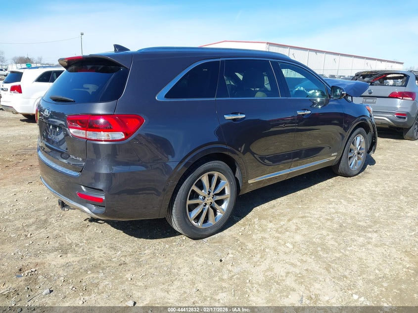 2017 Kia Sorento VIN 5XYPKDA58HG283683 IAAI salvage auction — LEFT FRONT, Salvage Title, sold $2,075 on 2026-07-23 (photo 4)