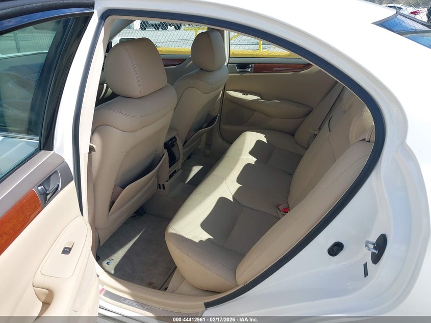 2005 Lexus Es 330 VIN JTHBA30G855067488 IAAI salvage auction — RIGHT SIDE, Salvage (California), sold $275 on 2026-07-15 (photo 8)