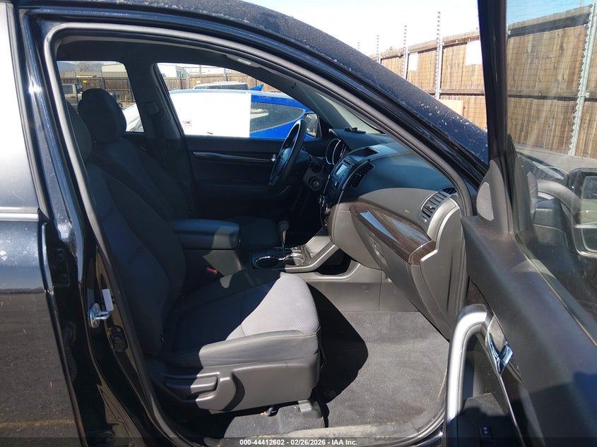 2013 Kia Sorento VIN 5XYKTCA65DG313422 IAAI salvage auction — THEFT, Other, sold $575 on 2026-07-28 (photo 5)