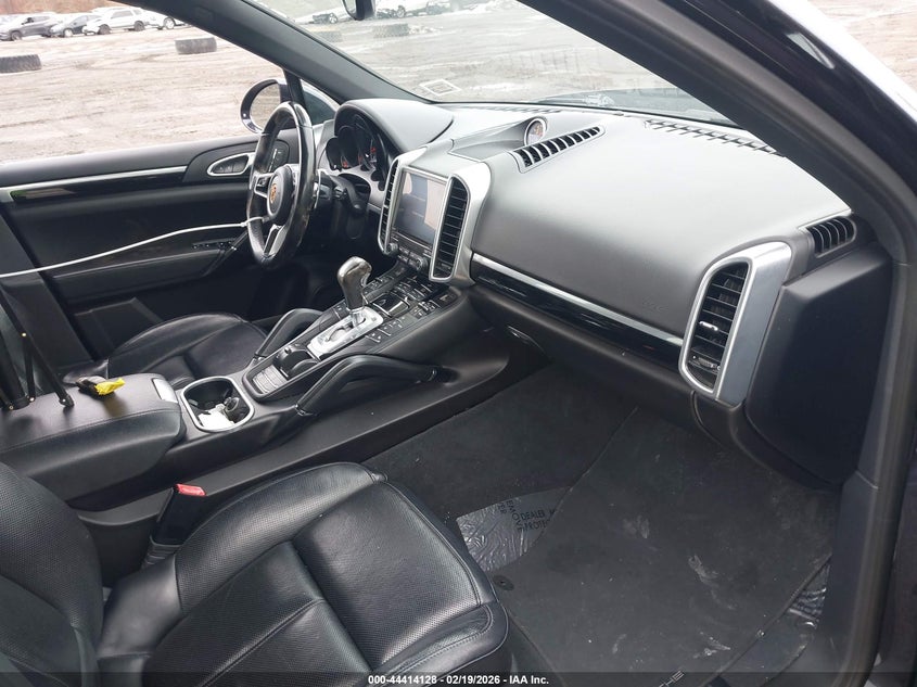 2017 Porsche Cayenne VIN WP1AA2A22HKA84513 IAAI salvage auction — FRONT END, Salvage (Georgia), sold $9,600 on 2026-08-06 (photo 5)