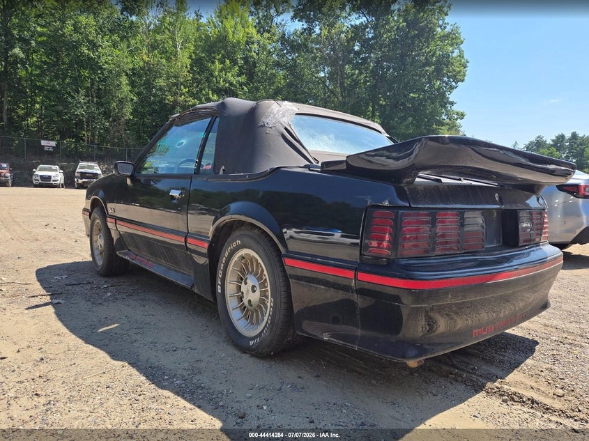 1988 Ford Mustang VIN 1FABP45E9JF263589 IAAI salvage auction — RIGHT REAR, Salvage (Vermont), sold $1,150 on 2026-07-09 (photo 3)