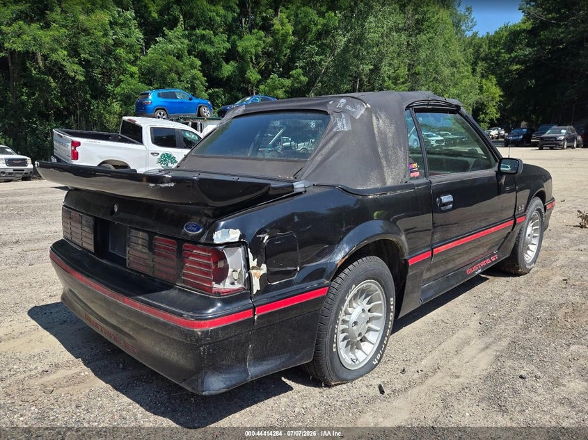 1988 Ford Mustang VIN 1FABP45E9JF263589 IAAI salvage auction — RIGHT REAR, Salvage (Vermont), sold $1,150 on 2026-07-09 (photo 4)