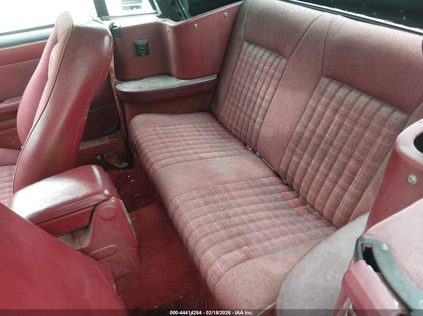 1988 Ford Mustang VIN 1FABP45E9JF263589 IAAI salvage auction — RIGHT REAR, Salvage (Vermont), sold $1,150 on 2026-07-09 (photo 8)