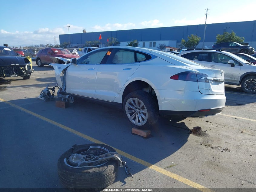 2016 Tesla Model s VIN 5YJSA1E23GF133143 IAAI salvage auction — FRONT END, Salvage Title, sold $1,150 on 2026-07-20 (photo 3)