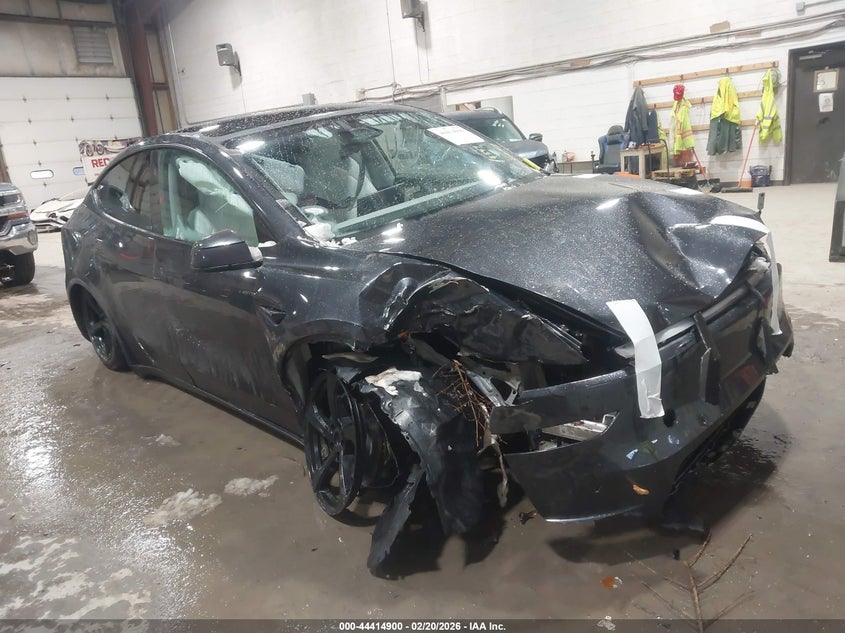 2026 Tesla Model y VIN 7SAYGDEE3TF437249 IAAI salvage auction — RIGHT FRONT, Mv-907A (New York), sold $12,275 on 2026-09-11 (photo 1)