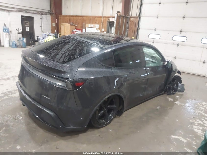 2026 Tesla Model y VIN 7SAYGDEE3TF437249 IAAI salvage auction — RIGHT FRONT, Mv-907A (New York), sold $12,275 on 2026-09-11 (photo 4)