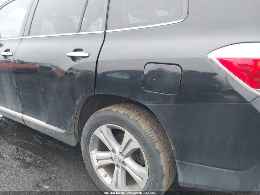 2011 Toyota Highlander VIN 5TDDK3EHXBS091550 IAAI salvage auction — LEFT SIDE, Clear (New York), sold $2,950 on 2026-07-29 (photo 6)