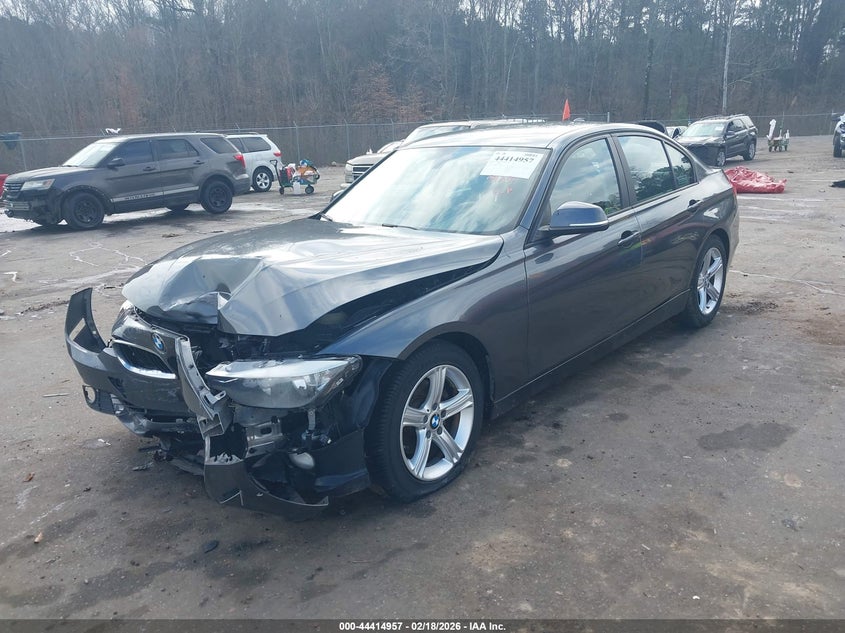 2013 BMW 3er VIN WBA3B5C52DF596529 IAAI salvage auction — FRONT END, Salvage (Mississippi), sold $825 on 2026-08-19 (photo 2)