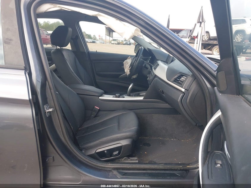 2013 BMW 3er VIN WBA3B5C52DF596529 IAAI salvage auction — FRONT END, Salvage (Mississippi), sold $825 on 2026-08-19 (photo 5)