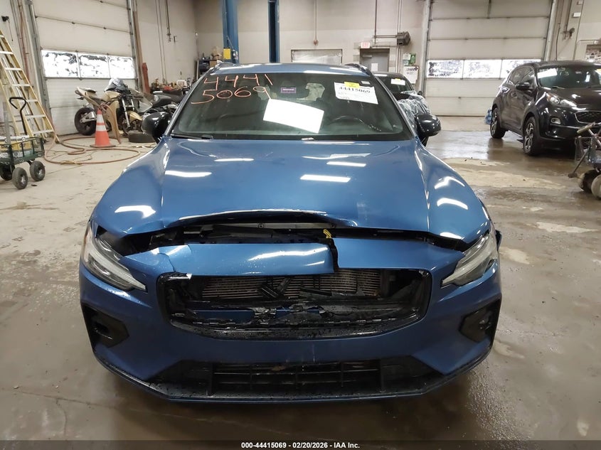 2020 Volvo V60 VIN YV1102EM2L2374561 IAAI salvage auction — FRONT END, Salvage Title, sold $6,825 on 2026-08-10 (photo 6)