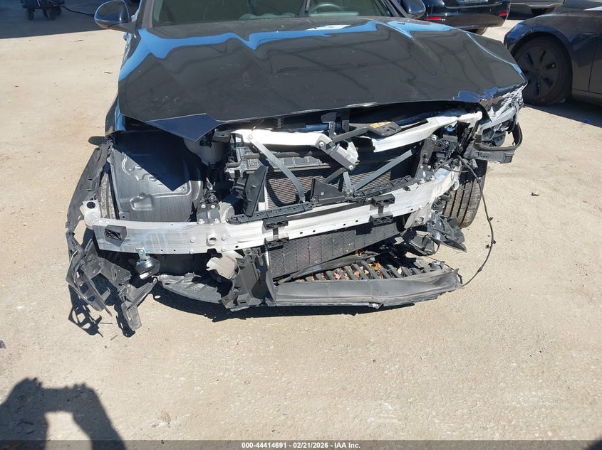 2023 Mercedes-benz C-klasse VIN W1KAF4GB8PR089636 IAAI salvage auction — FRONT END, Salvage Title, sold $10,100 on 2026-08-05 (photo 6)