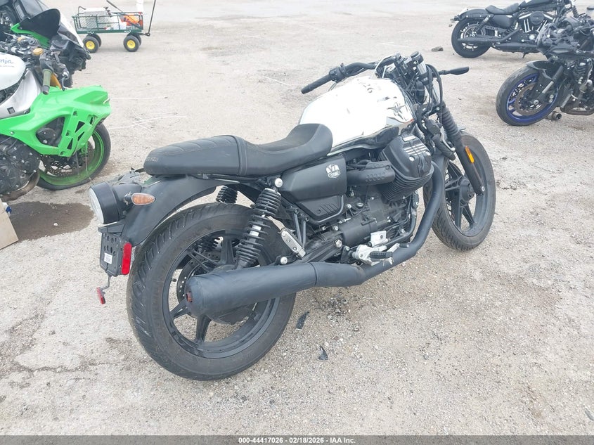 2025 Moto guzzi VIN ZGUKZUA02SM001745 IAAI salvage auction — UNKNOWN, Salvage (Texas), sold $600 on 2026-07-08 (photo 4)