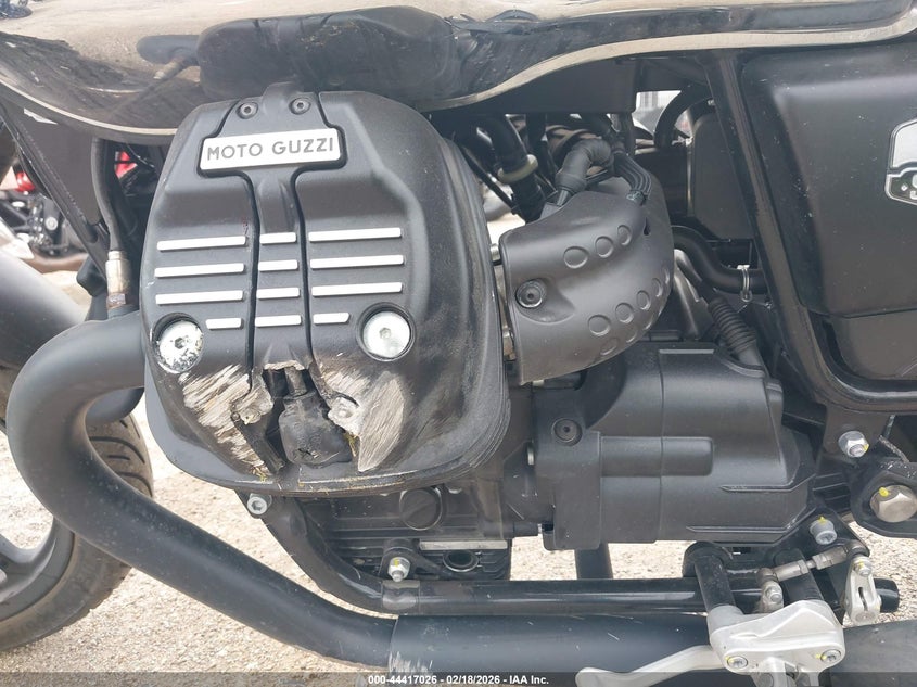 2025 Moto guzzi VIN ZGUKZUA02SM001745 IAAI salvage auction — UNKNOWN, Salvage (Texas), sold $600 on 2026-07-08 (photo 9)