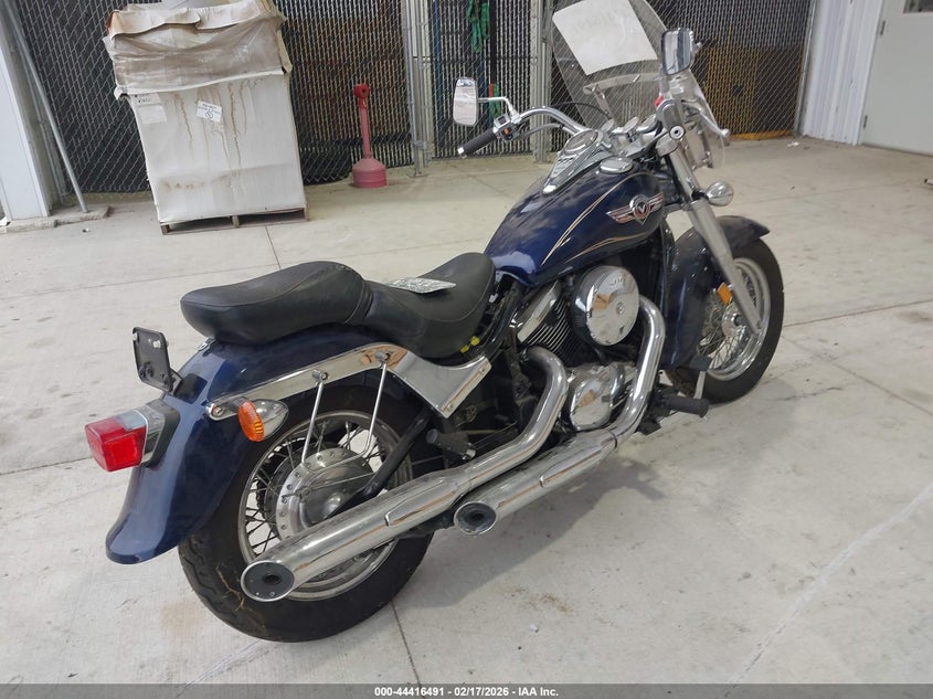 2004 Kawasaki Vulcan VIN JKBVNCB124B522353 IAAI salvage auction — RIGHT SIDE, Parts Only Bos (Minnesota), sold $100 on 2026-07-13 (photo 4)