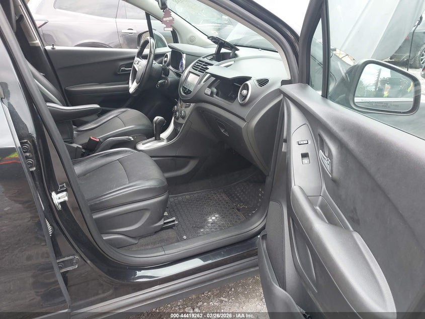 2015 Chevrolet Trax VIN KL7CJLSB1FB068490 IAAI salvage auction — REAR END, Salvage Title, sold $300 on 2026-07-08 (photo 5)