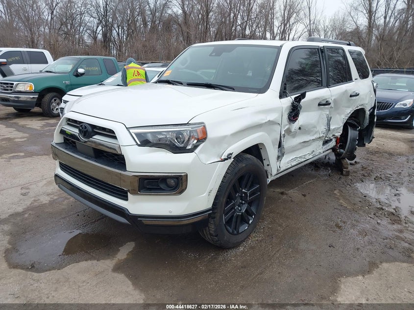 2021 Toyota 4runner VIN JTEJU5JRXM5961681 IAAI salvage auction — LEFT SIDE, Clear (Kansas), sold $15,150 on 2026-07-15 (photo 2)