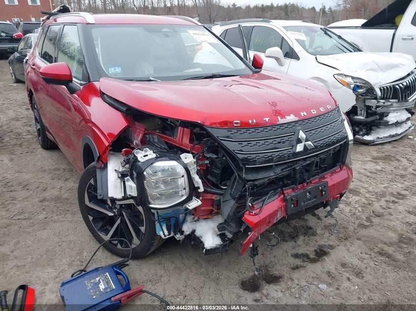 2022 Mitsubishi Outlander VIN JA4J4VA88NZ081918 IAAI salvage auction — FRONT & REAR, Salvage Title, sold $3,950 on 2026-07-28 (photo 6)