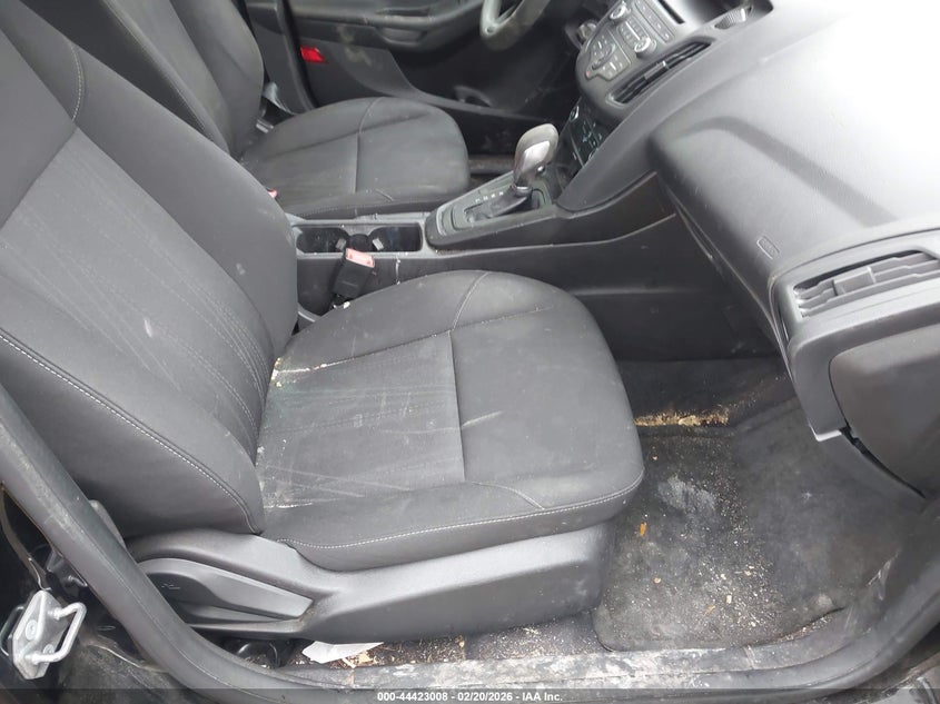 2017 Ford Focus VIN 1FADP3E23HL326447 IAAI salvage auction — FRONT END, Salvage Title, sold $125 on 2026-07-22 (photo 5)
