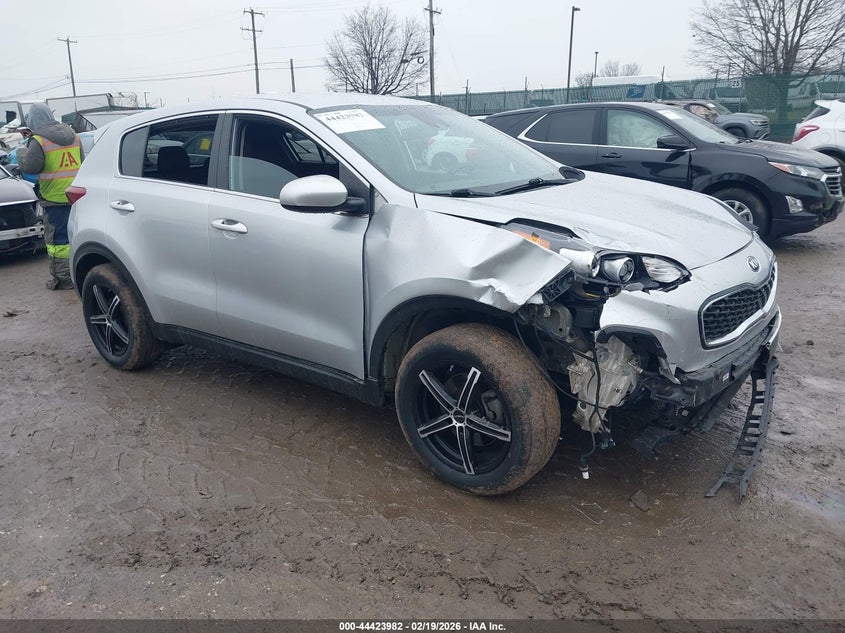 2020 Kia Sportage VIN KNDPM3ACXL7757058 IAAI salvage auction — THEFT, Salvage (Pennsylvania), sold $3,900 on 2026-07-31 (photo 1)