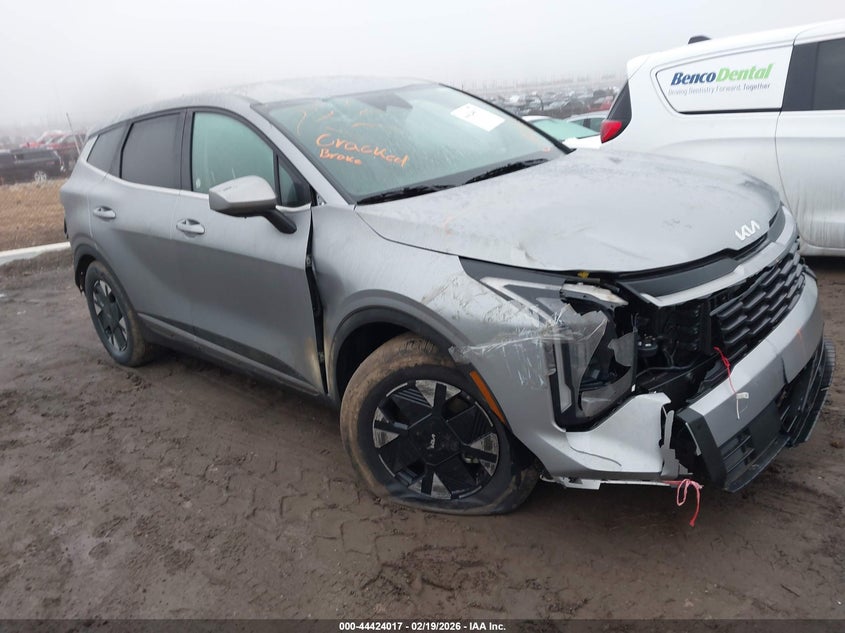 2026 Kia Sportage VIN KNDPU3DG5T7304111 IAAI salvage auction — FRONT END, Salvage Title, sold $9,300 on 2026-09-05 (photo 1)