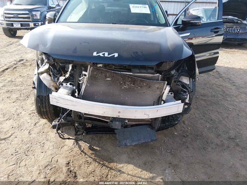 2024 Kia Sorento VIN 5XYRLDJC0RG280234 IAAI salvage auction — FRONT END, Salvage Title, sold $6,400 on 2026-07-29 (photo 6)