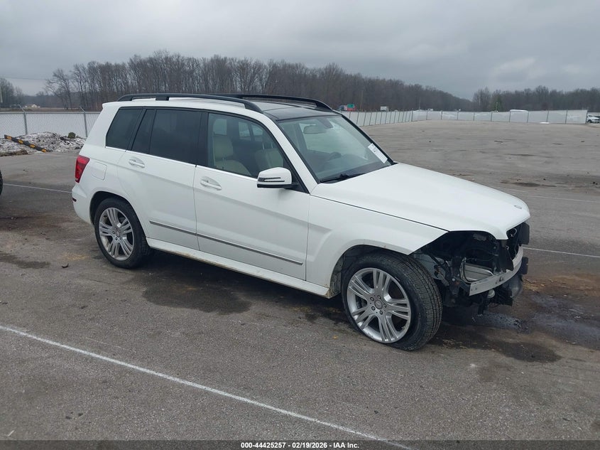 2015 Mercedes-benz Glk-klasse VIN WDCGG8JB7FG378402 IAAI salvage auction — FRONT END, Salvage (Indiana), sold $3,500 on 2026-08-07 (photo 1)