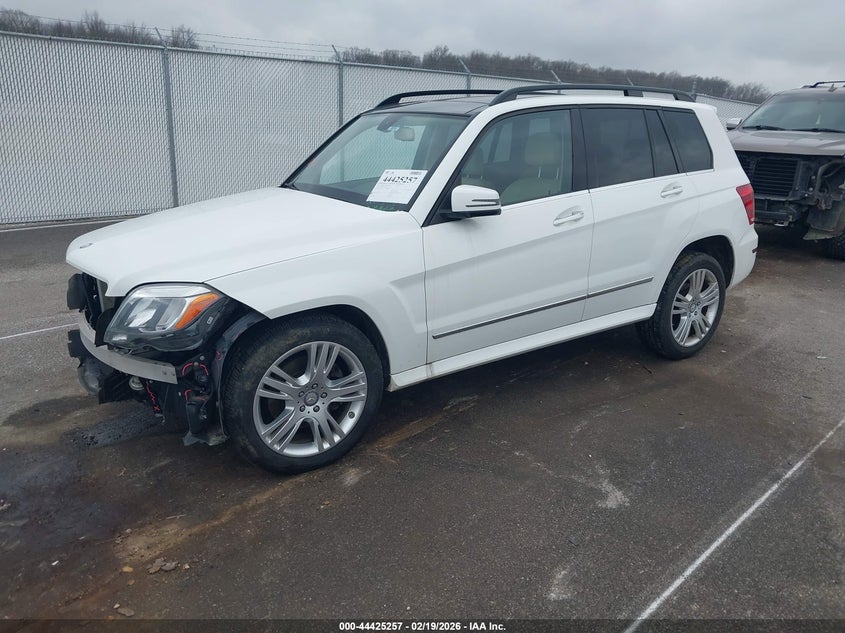2015 Mercedes-benz Glk-klasse VIN WDCGG8JB7FG378402 IAAI salvage auction — FRONT END, Salvage (Indiana), sold $3,500 on 2026-08-07 (photo 2)