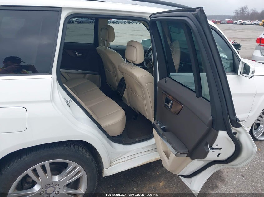 2015 Mercedes-benz Glk-klasse VIN WDCGG8JB7FG378402 IAAI salvage auction — FRONT END, Salvage (Indiana), sold $3,500 on 2026-08-07 (photo 8)