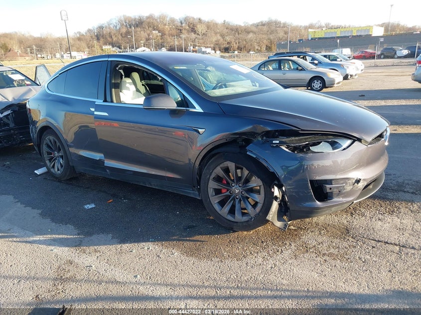 2018 Tesla Model x VIN 5YJXCBE45JF089774 IAAI salvage auction — SIDE, Salvage (Missouri), sold $5,500 on 2026-07-29 (photo 1)