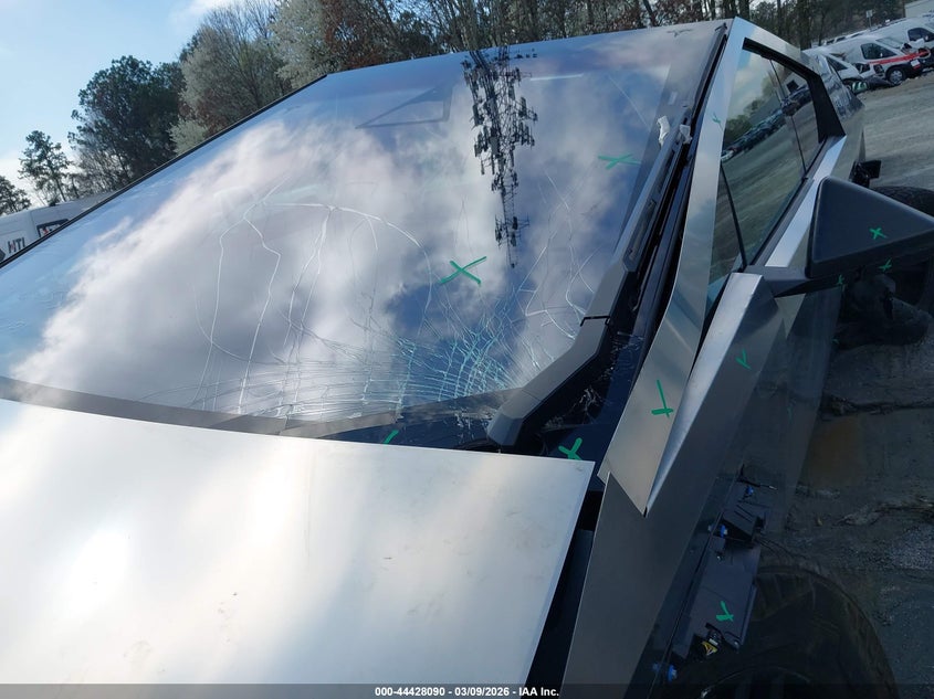 2024 Tesla Cybertruck VIN 7G2CEHEE3RA052720 IAAI salvage auction — FRONT END, Salvage Title, sold $15,100 on 2026-07-22 (photo 6)