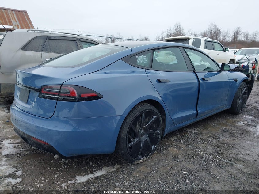 2026 Tesla Model s VIN 5YJSA1E57TF555923 IAAI salvage auction — ALL OVER, Salvage Title (New York), sold $13,100 on 2026-07-30 (photo 4)