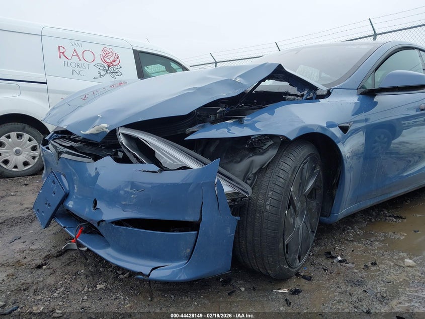 2026 Tesla Model s VIN 5YJSA1E57TF555923 IAAI salvage auction — ALL OVER, Salvage Title (New York), sold $13,100 on 2026-07-30 (photo 6)