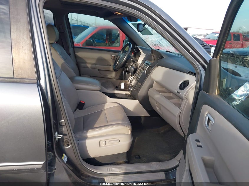 2013 Honda Pilot VIN 5FNYF3H63DB037014 IAAI salvage auction — RIGHT FRONT, Salvage Title, sold $1,250 on 2026-07-22 (photo 5)