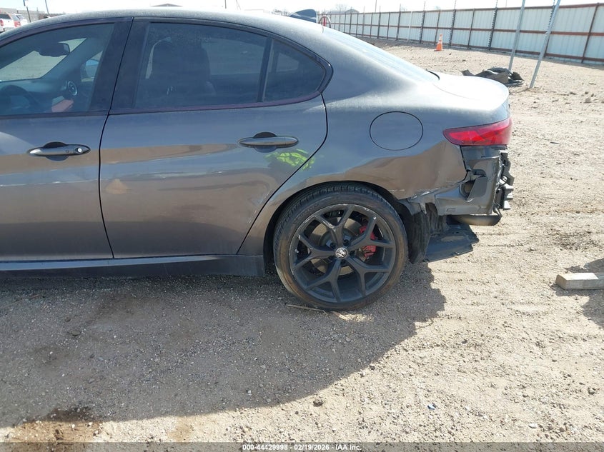 2019 Alfa romeo Giulia VIN ZARFANBN2K7612097 IAAI salvage auction — LEFT SIDE, Original (Texas), sold $4,500 on 2026-07-13 (photo 6)