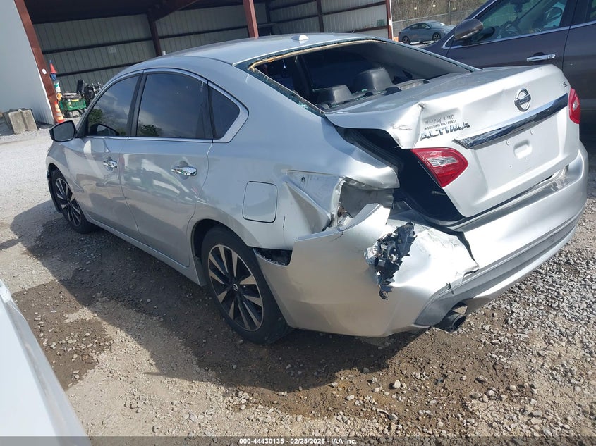 2018 Nissan Altima VIN 1N4AL3AP8JC173019 IAAI salvage auction — REAR END, Salvage Title, sold $1,050 on 2026-07-16 (photo 3)