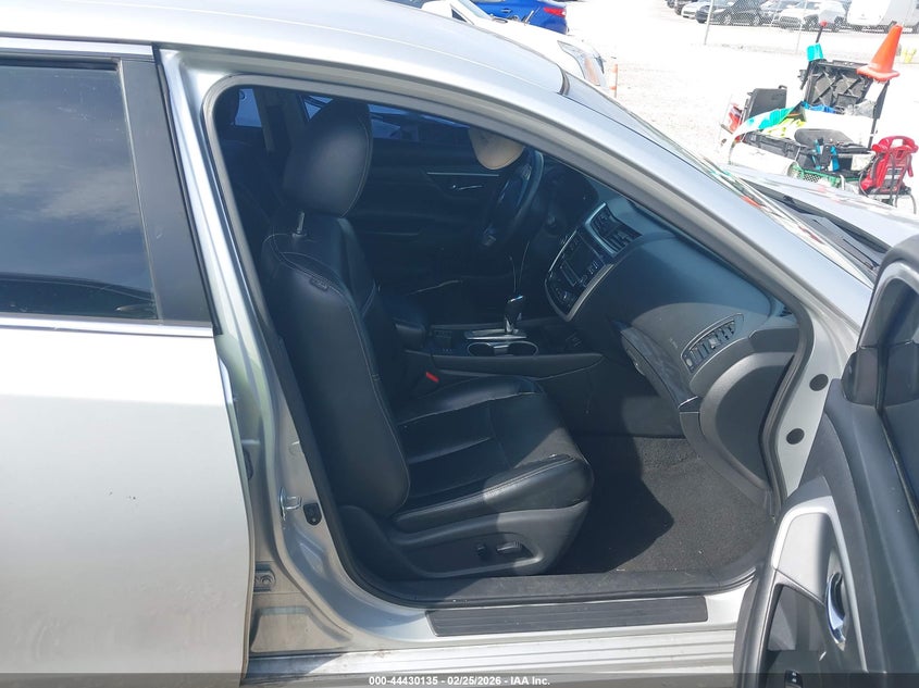 2018 Nissan Altima VIN 1N4AL3AP8JC173019 IAAI salvage auction — REAR END, Salvage Title, sold $1,050 on 2026-07-16 (photo 5)