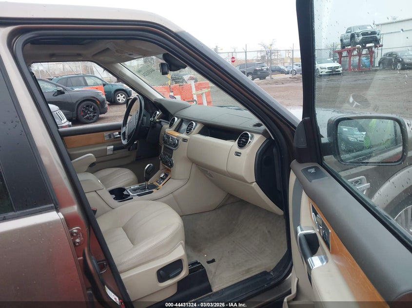2012 Land rover Lr4 VIN SALAG2D46CA615880 IAAI salvage auction — LEFT SIDE, Salvage Title, sold $1,300 on 2026-07-29 (photo 5)