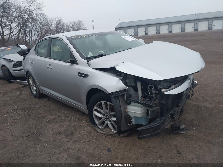 2011 Kia Optima VIN KNAGM4A76B5052029 IAAI salvage auction — FRONT & REAR, Clear (Indiana), sold $350 on 2026-07-22 (photo 1)