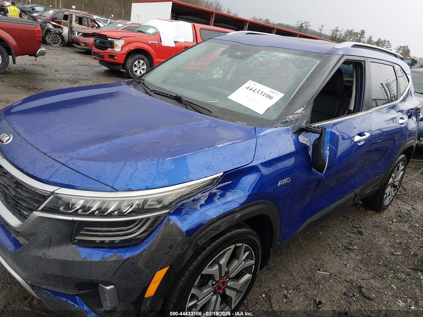 2021 Kia Seltos VIN KNDETCA2XM7107942 IAAI salvage auction — LEFT & RIGHT, Salvage Title, sold $25 on 2026-07-30 (photo 6)