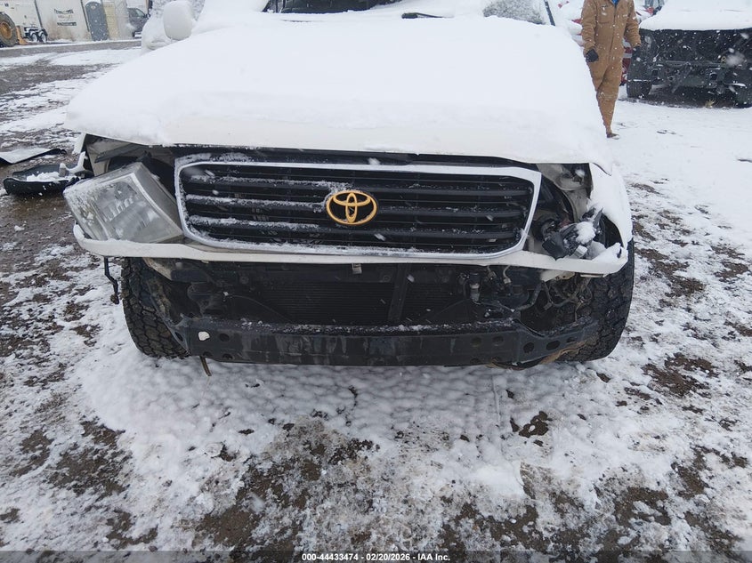 1999 Toyota Land cruiser VIN JT3HT05J8X0052650 IAAI salvage auction — FRONT END, Salvage (Colorado), sold $1,600 on 2026-07-31 (photo 6)