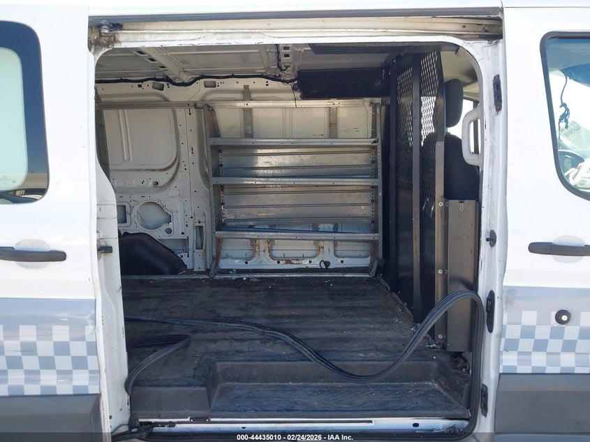 2017 Ford Transit VIN 1FTYR1YM7HKB10825 IAAI salvage auction — FRONT END, Salvage (Texas), sold $1,625 on 2026-08-31 (photo 8)